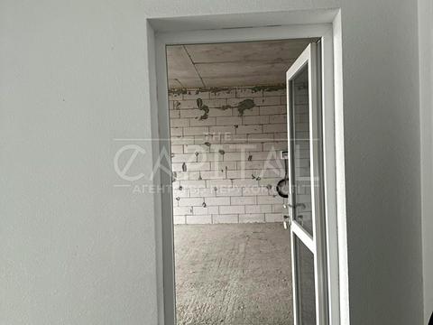 комерційна за адресою Машинобудівників вул., 16