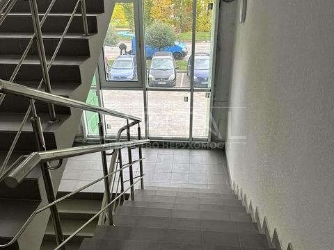 комерційна за адресою Машинобудівників вул., 16