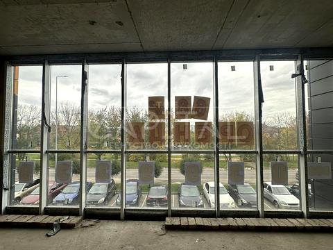 комерційна за адресою Машинобудівників вул., 16