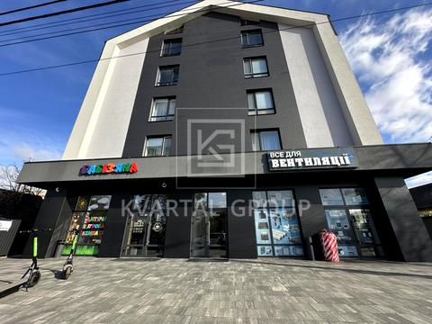 комерційна за адресою Соборна вул., 68