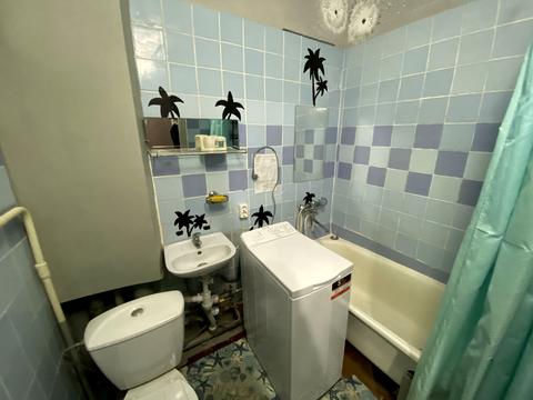 квартира за адресою Космонавта Поповича вул. (Космонавта Волкова), 18