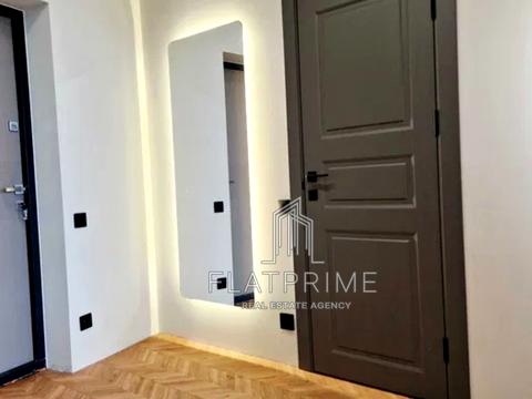 квартира за адресою Причальна вул., 10