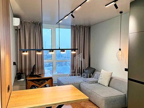 квартира за адресою Причальна вул., 10