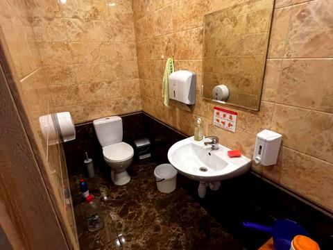 комерційна за адресою Київ, Кам'янська вул. (Дніпродзержинська), 77