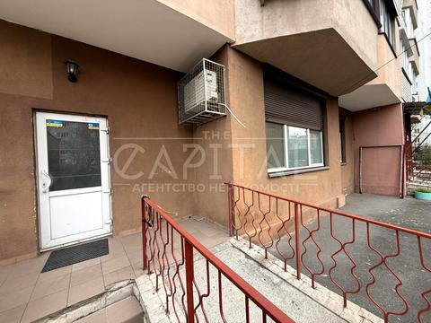 комерційна за адресою Градинська вул., 11