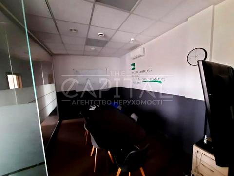 комерційна за адресою Ярославська вул., 56