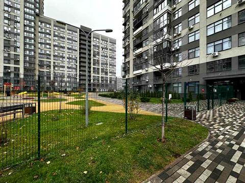 квартира по адресу Олександра Олеся ул., 4-Б