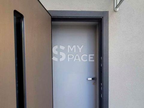 комерційна за адресою Київ, Катерини Грушевської вул. (Генерала Доватора), 2а