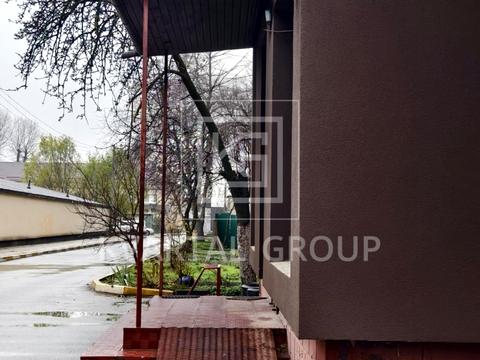 комерційна за адресою Миру вул., 16