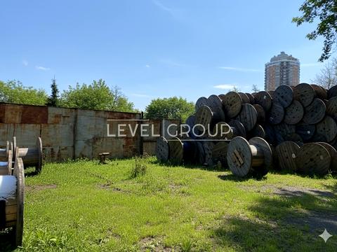 комерційна за адресою Залізнична вул., 32