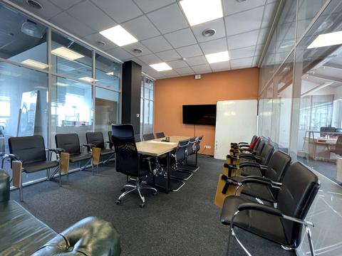 комерційна за адресою Сім'ї Прахових вул. (Гайдара), 58