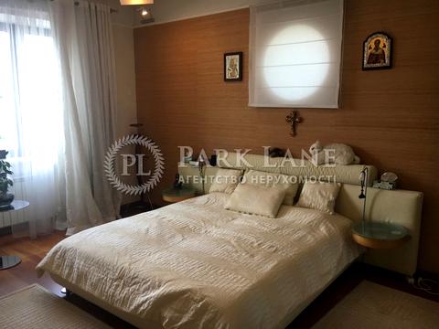 квартира за адресою Кропивницького вул., 10