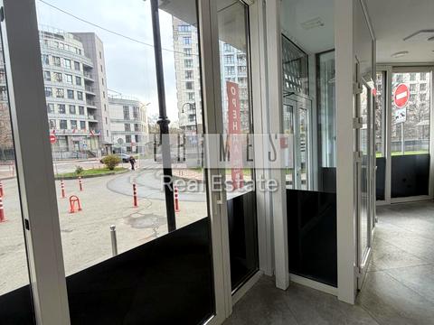 комерційна за адресою Андрія Верхогляда вул. (Михайла Драгомирова), 12