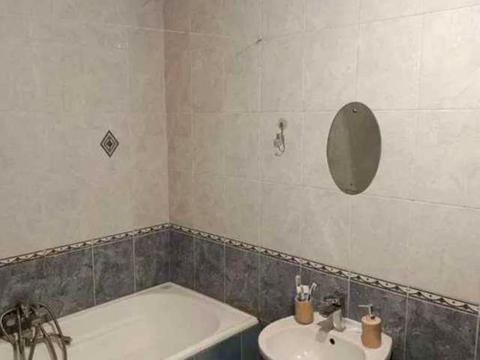 квартира за адресою Ревуцького вул., 42-Б