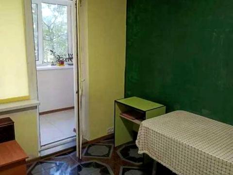 квартира за адресою Ревуцького вул., 42-Б