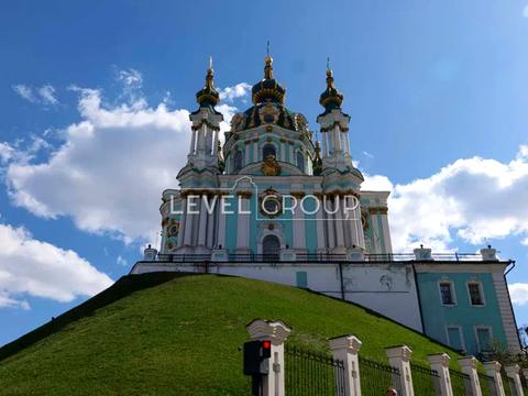 комерційна за адресою Андріївський узвіз, 34