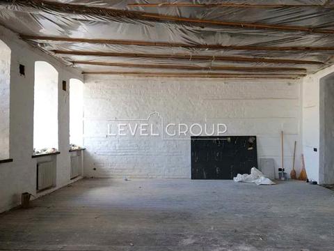 комерційна за адресою Андріївський узвіз, 34