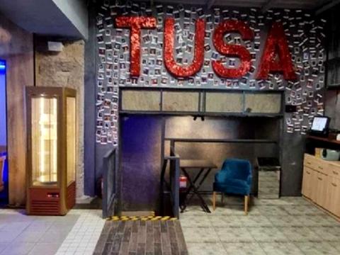 комерційна за адресою Хрещатик вул., 12