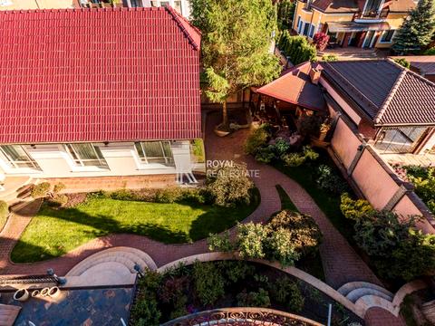 будинок за адресою Київ, Лютнева вул.