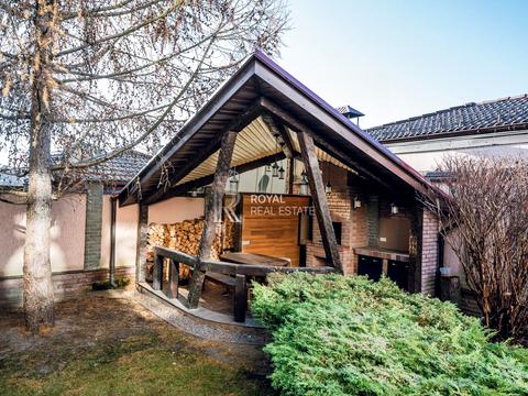 будинок за адресою Київ, Лютнева вул.