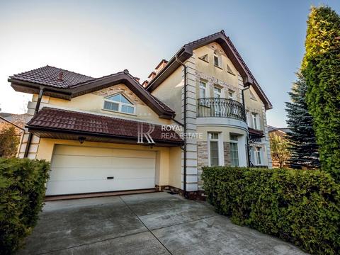 будинок за адресою Київ, Лютнева вул.