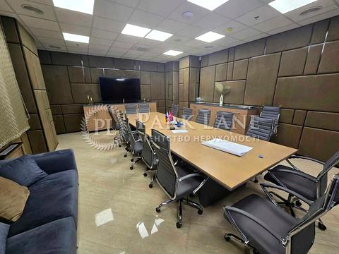 комерційна за адресою Михайла Грушевського вул., 9б