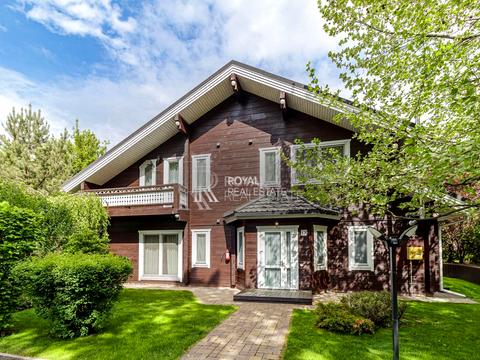 будинок за адресою Дніпровська набережна вул.