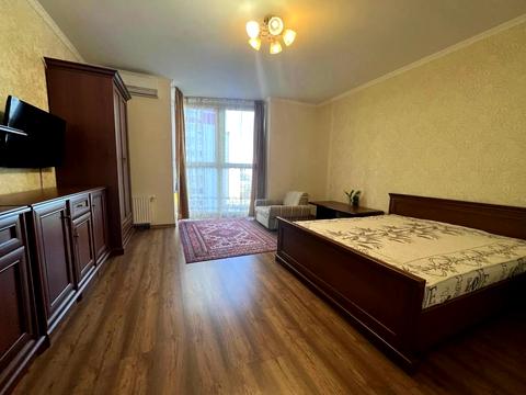 квартира по адресу Драгоманова ул., 2-Б
