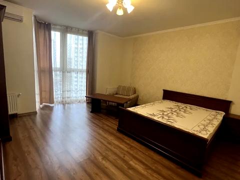 квартира за адресою Драгоманова вул., 2-Б