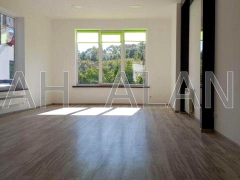 комерційна за адресою Редутна вул., 58