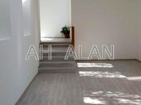 комерційна за адресою Редутна вул., 58