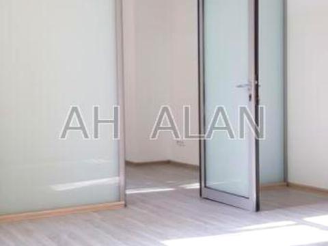 комерційна за адресою Редутна вул., 58