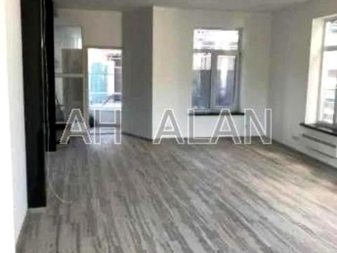 комерційна за адресою Редутна вул., 58