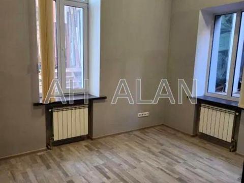 комерційна за адресою Редутна вул., 58