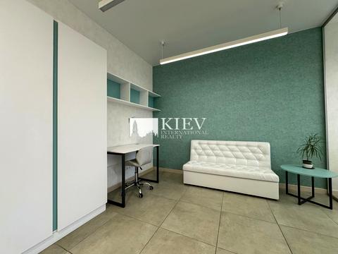 комерційна за адресою Жилянська вул., 68