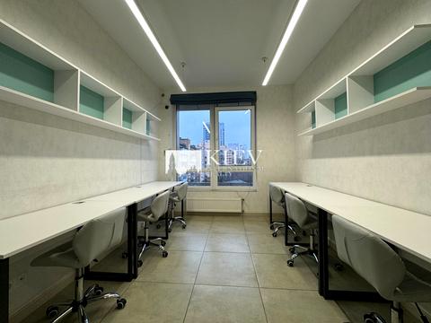 комерційна за адресою Жилянська вул., 68