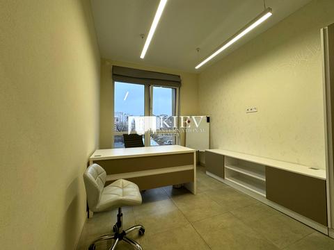 комерційна за адресою Жилянська вул., 68