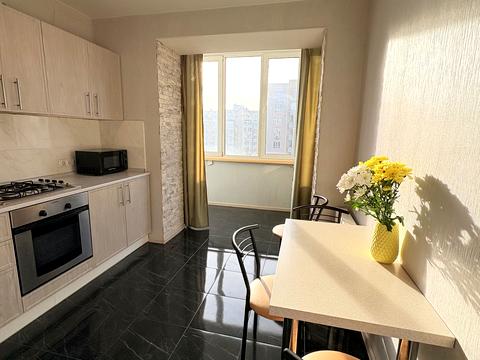 квартира по адресу Леси Украинки бульв., 12