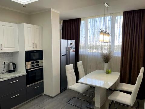 квартира по адресу Любомира Гузара просп. (Космонавта Комарова), 46-В