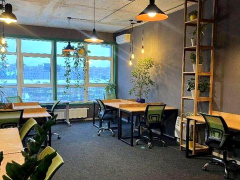 комерційна за адресою Кловський узвіз, 7