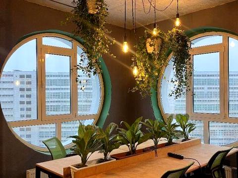 комерційна за адресою Кловський узвіз, 7