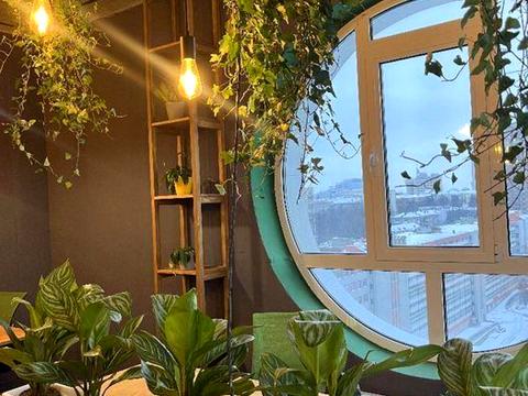 комерційна за адресою Кловський узвіз, 7