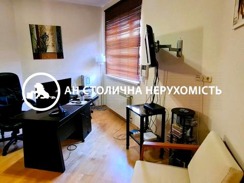 будинок за адресою Добрий Шлях вул., 19