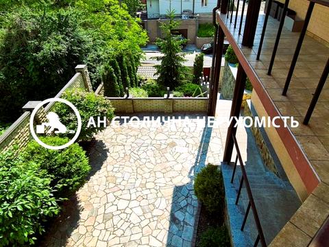 будинок за адресою Добрий Шлях вул., 19