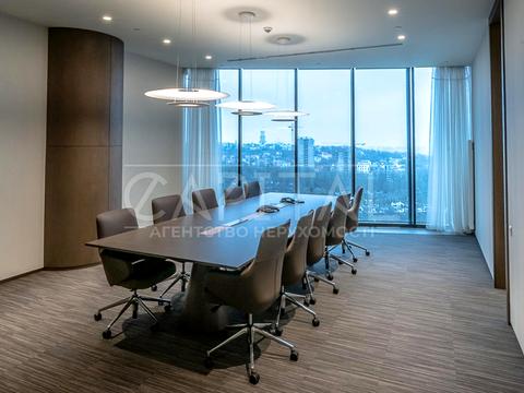 комерційна за адресою Болсуновська вул. (Сергія Струтинського), 13