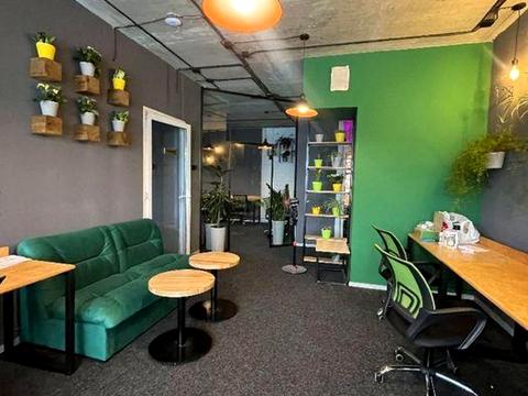 комерційна за адресою Кловський узвіз, 7