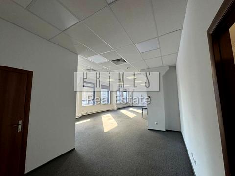 коммерческая по адресу Леси Украинки бульв., 4