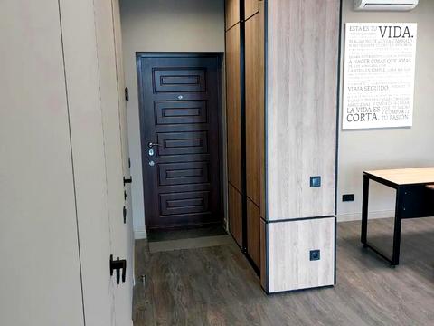 комерційна за адресою Київ, Жилянська вул., 68