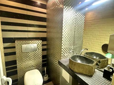 комерційна за адресою Олекси Тихого вул. (Виборзька), 89-А