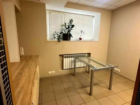 комерційна за адресою Олекси Тихого вул. (Виборзька), 89-А